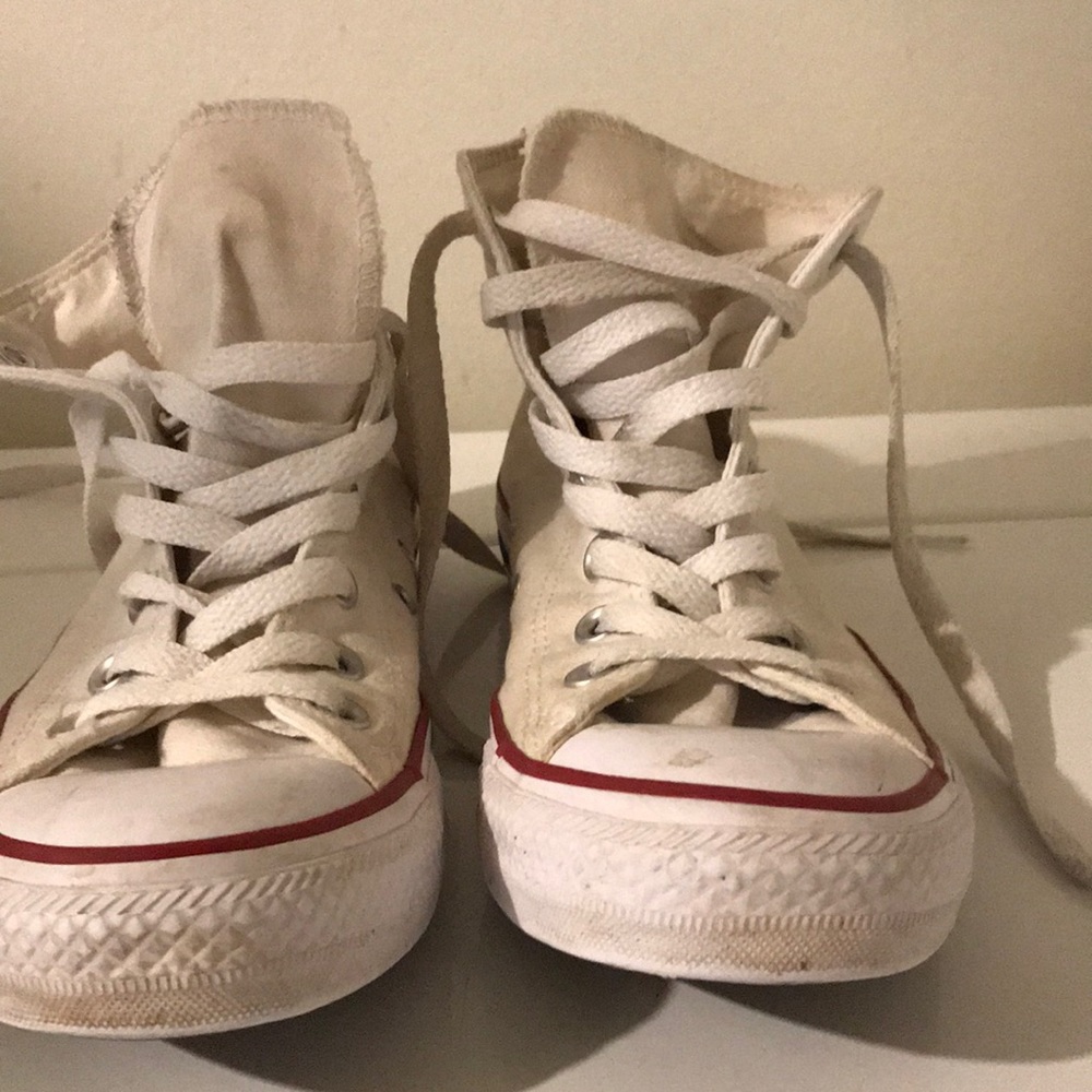 Classic Converse Size 7.5 Women’s (or 5.5 men’s)
